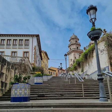 La Casa De Blanca * Candás